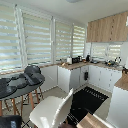 Urban 1 - For Modern Nomads *
